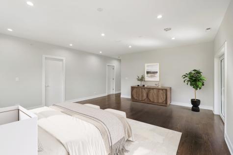 1744 Walnut Circle Northbrook IL 60062