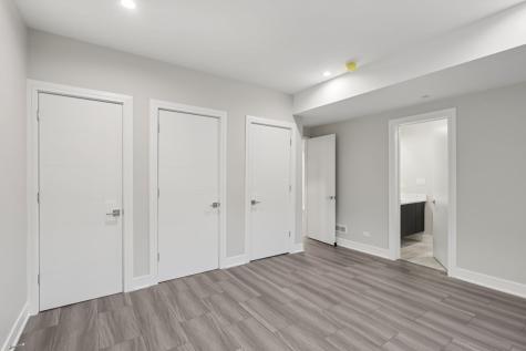 1744 Walnut Circle Northbrook IL 60062