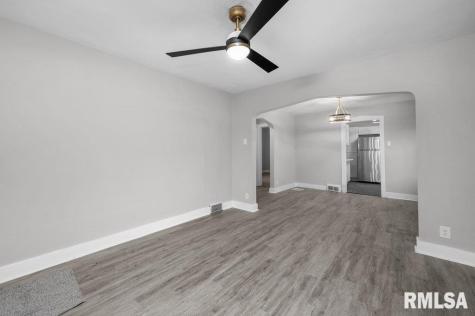 2519 29 1/2 Street Rock Island IL 61201