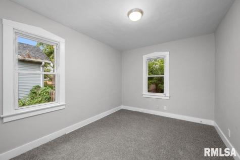 2519 29 1/2 Street Rock Island IL 61201