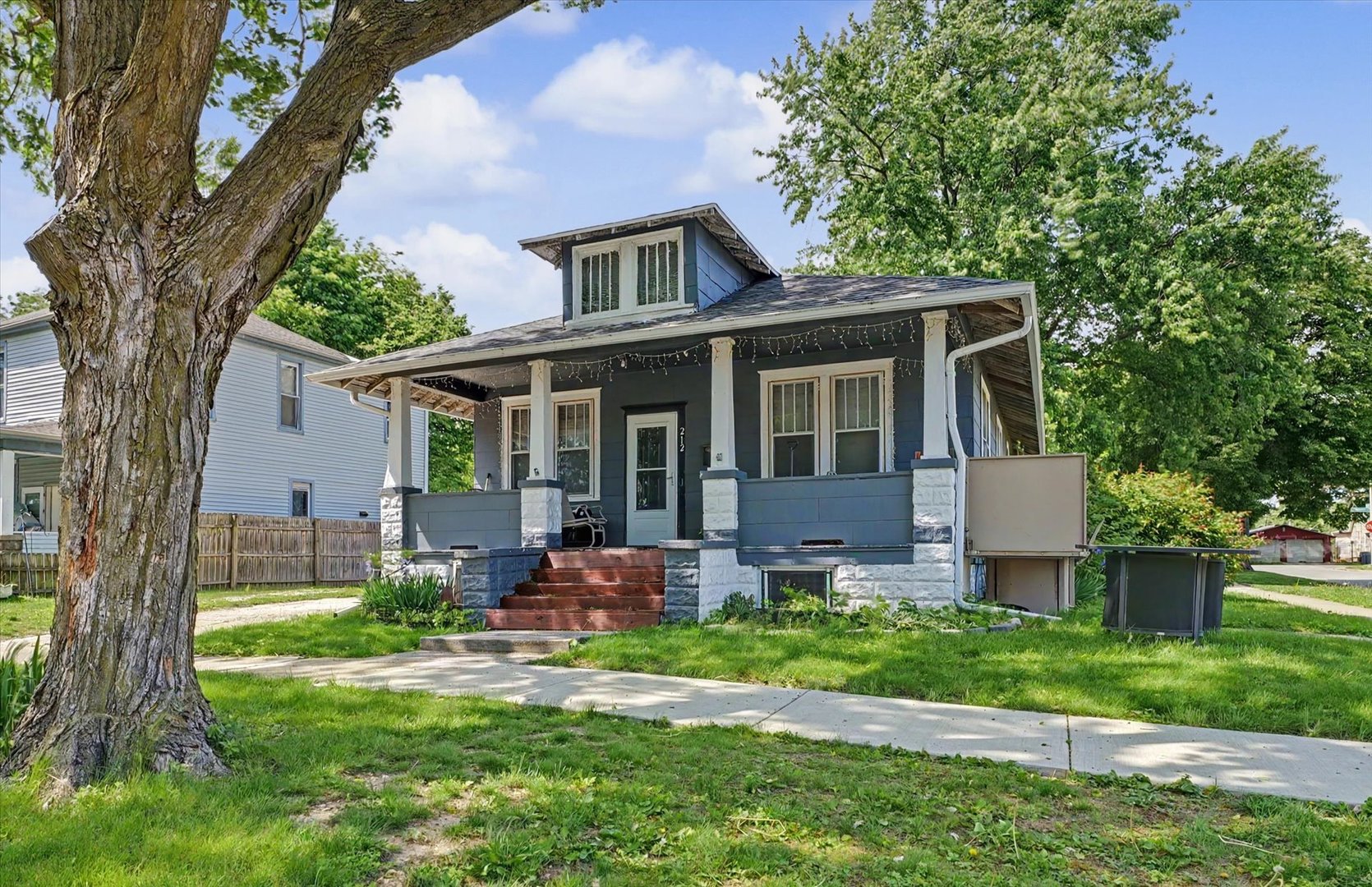 212 East Hill Street Champaign IL 61820
