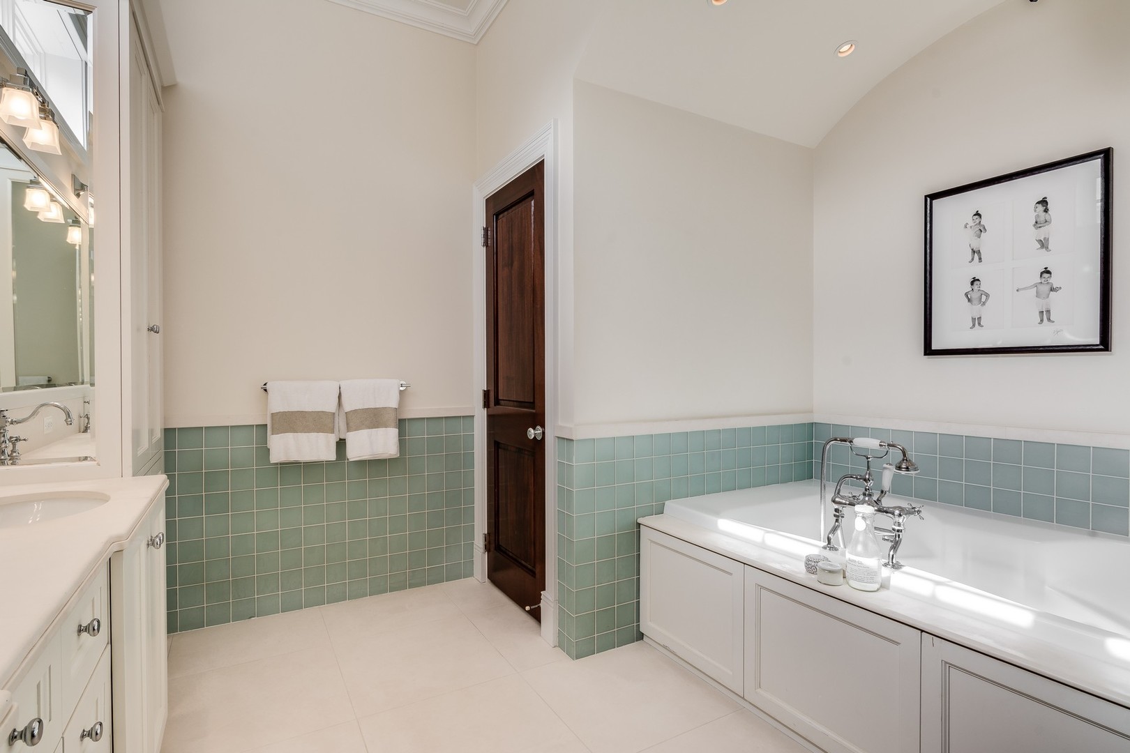 1838 North Burling Street Chicago IL 60614