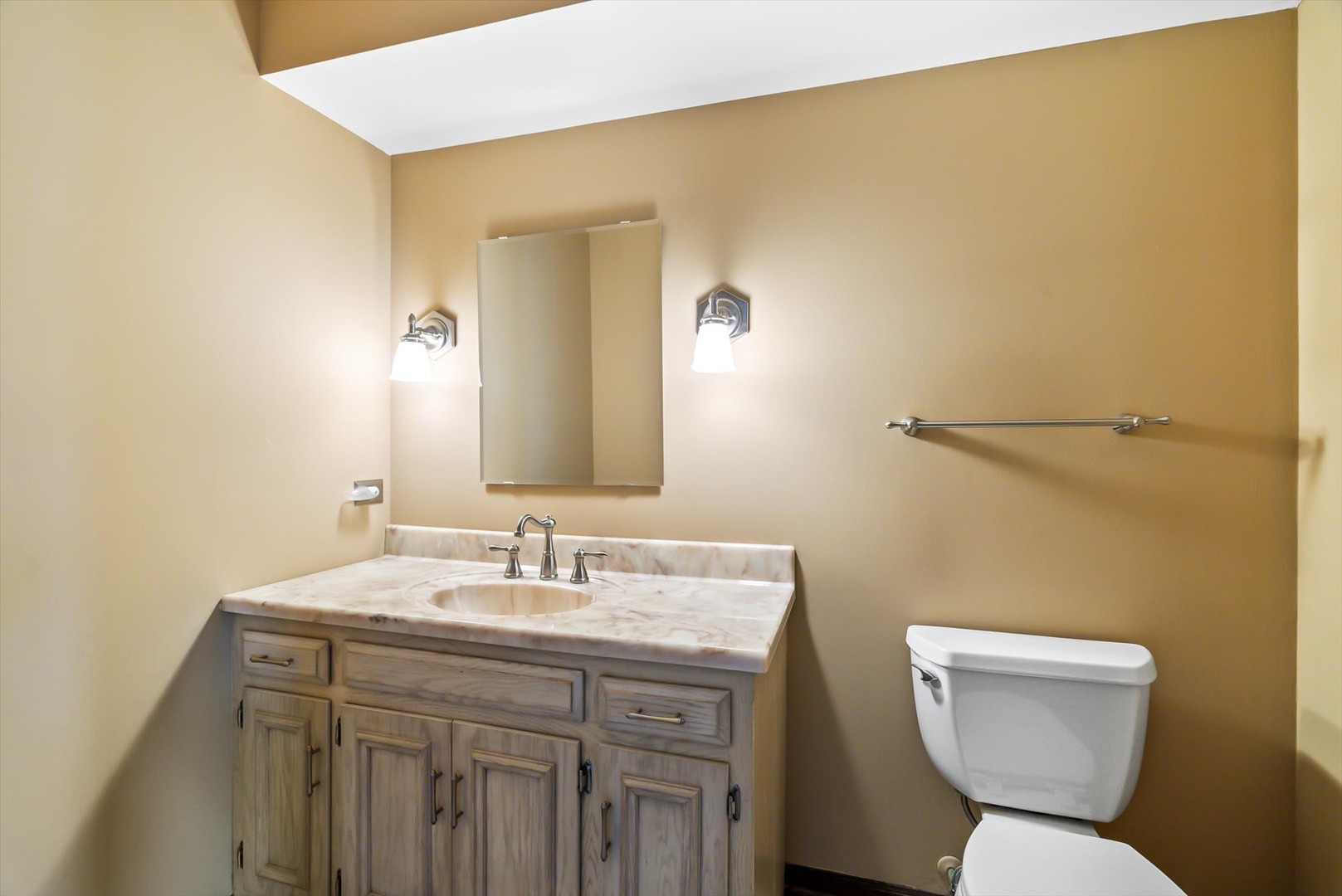 1626 Heather Lane Darien IL 60561