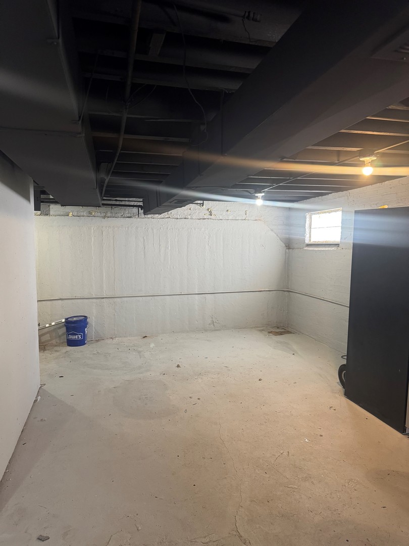 654 East 105th Street Chicago IL 60628