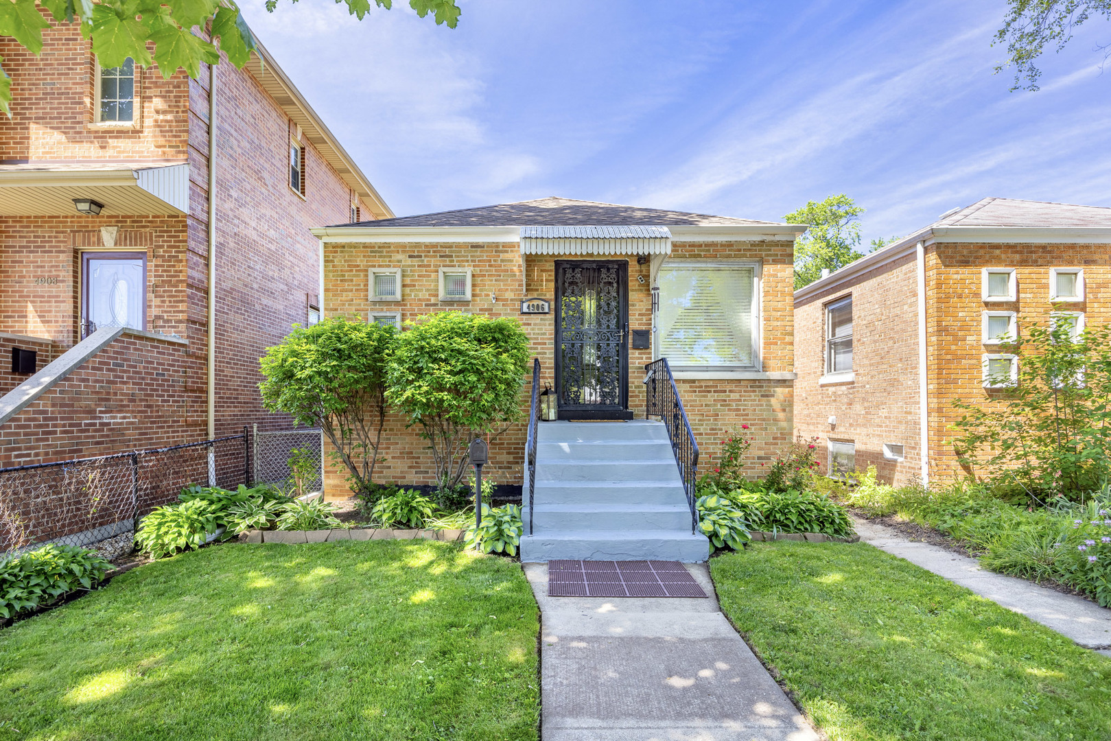 4906 West Argyle Street Chicago IL 60630