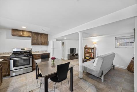 4906 West Argyle Street Chicago IL 60630