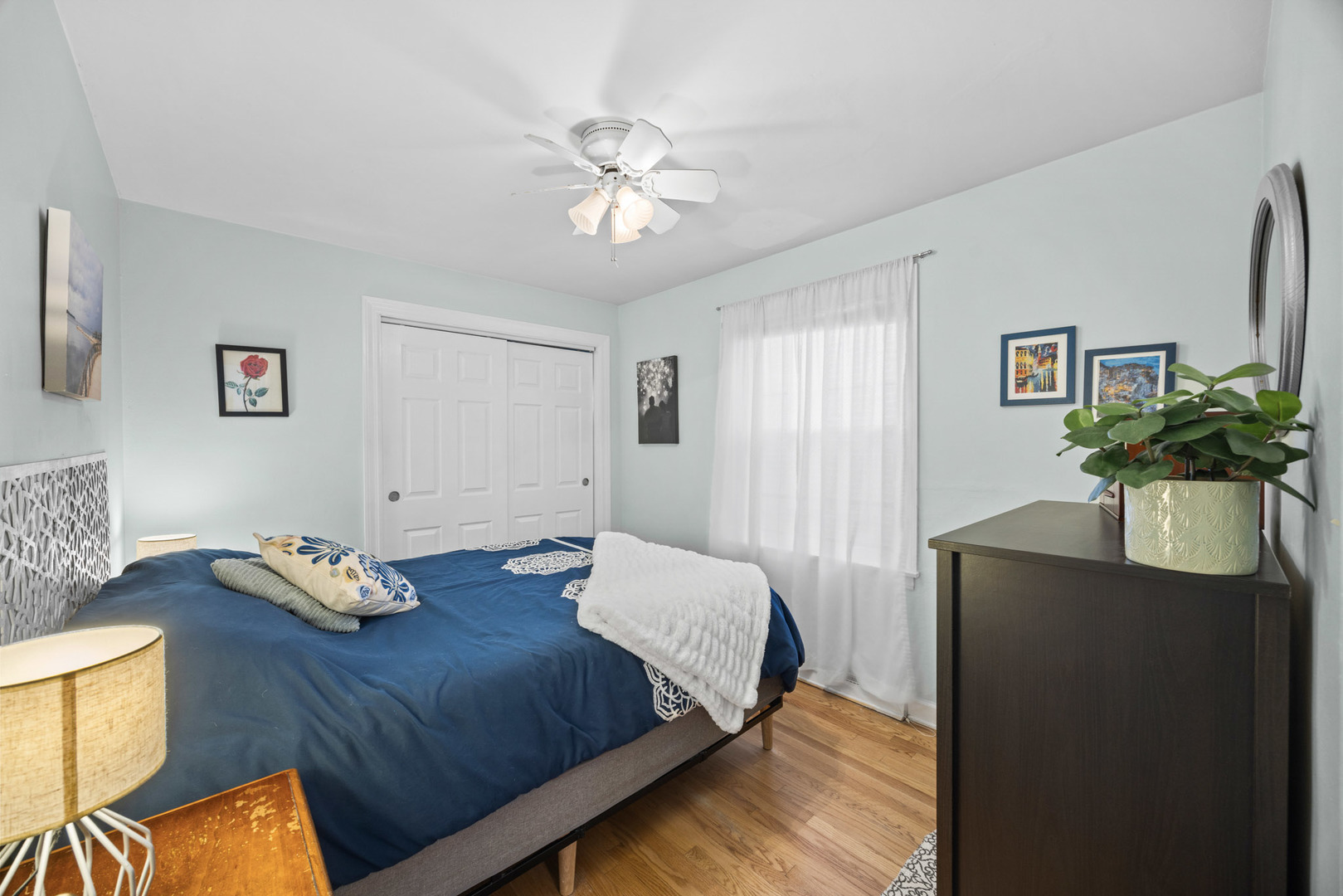 4906 West Argyle Street Chicago IL 60630