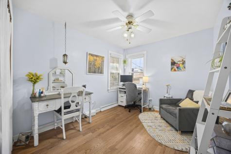 4906 West Argyle Street Chicago IL 60630