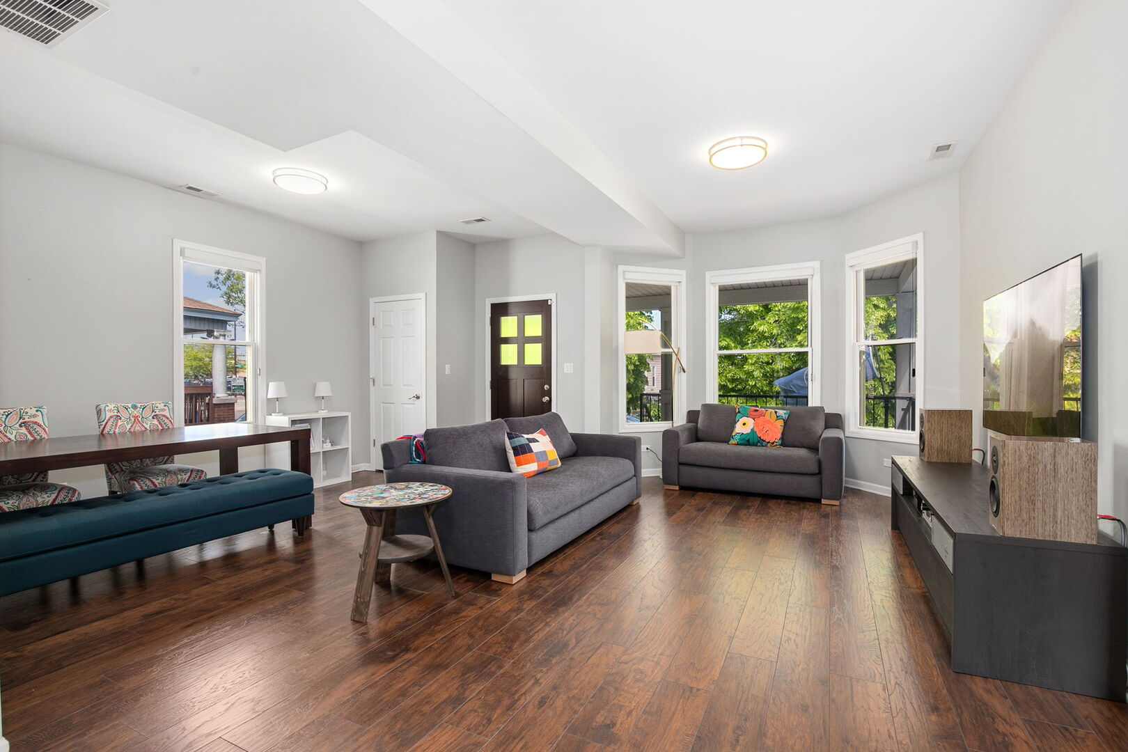 3142 North Christiana Avenue Chicago IL 60618