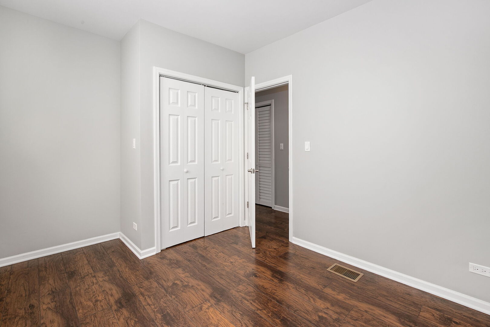 3142 North Christiana Avenue Chicago IL 60618