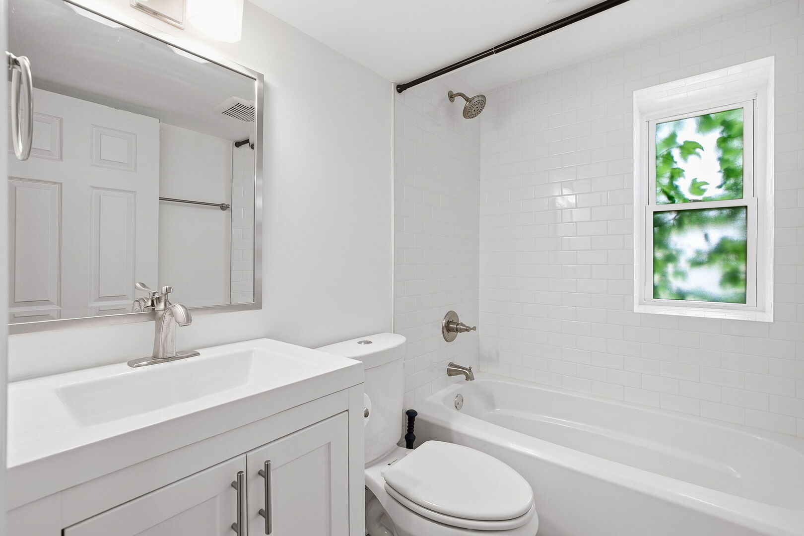 3142 North Christiana Avenue Chicago IL 60618