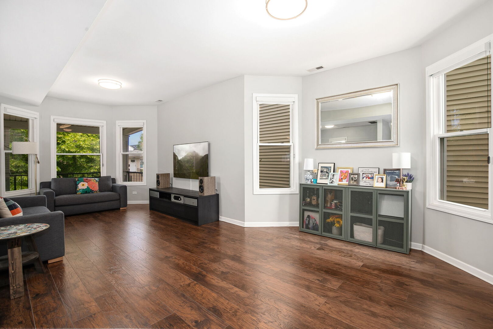 3142 North Christiana Avenue Chicago IL 60618