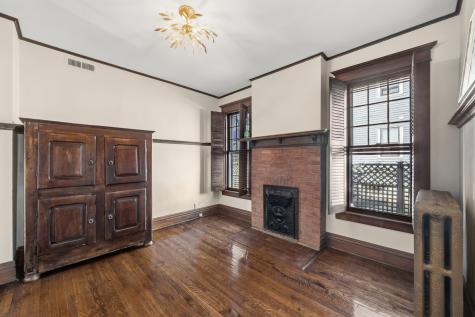 323 West Maple Avenue Libertyville IL 60048
