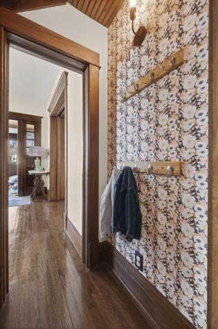 323 West Maple Avenue Libertyville IL 60048