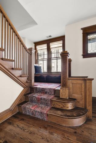 323 West Maple Avenue Libertyville IL 60048
