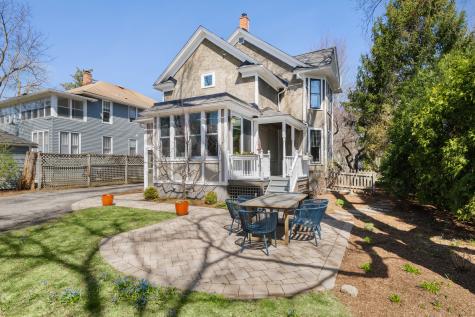 323 West Maple Avenue Libertyville IL 60048