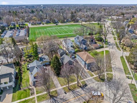 323 West Maple Avenue Libertyville IL 60048