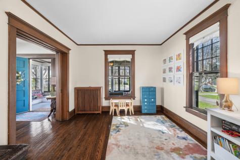 323 West Maple Avenue Libertyville IL 60048