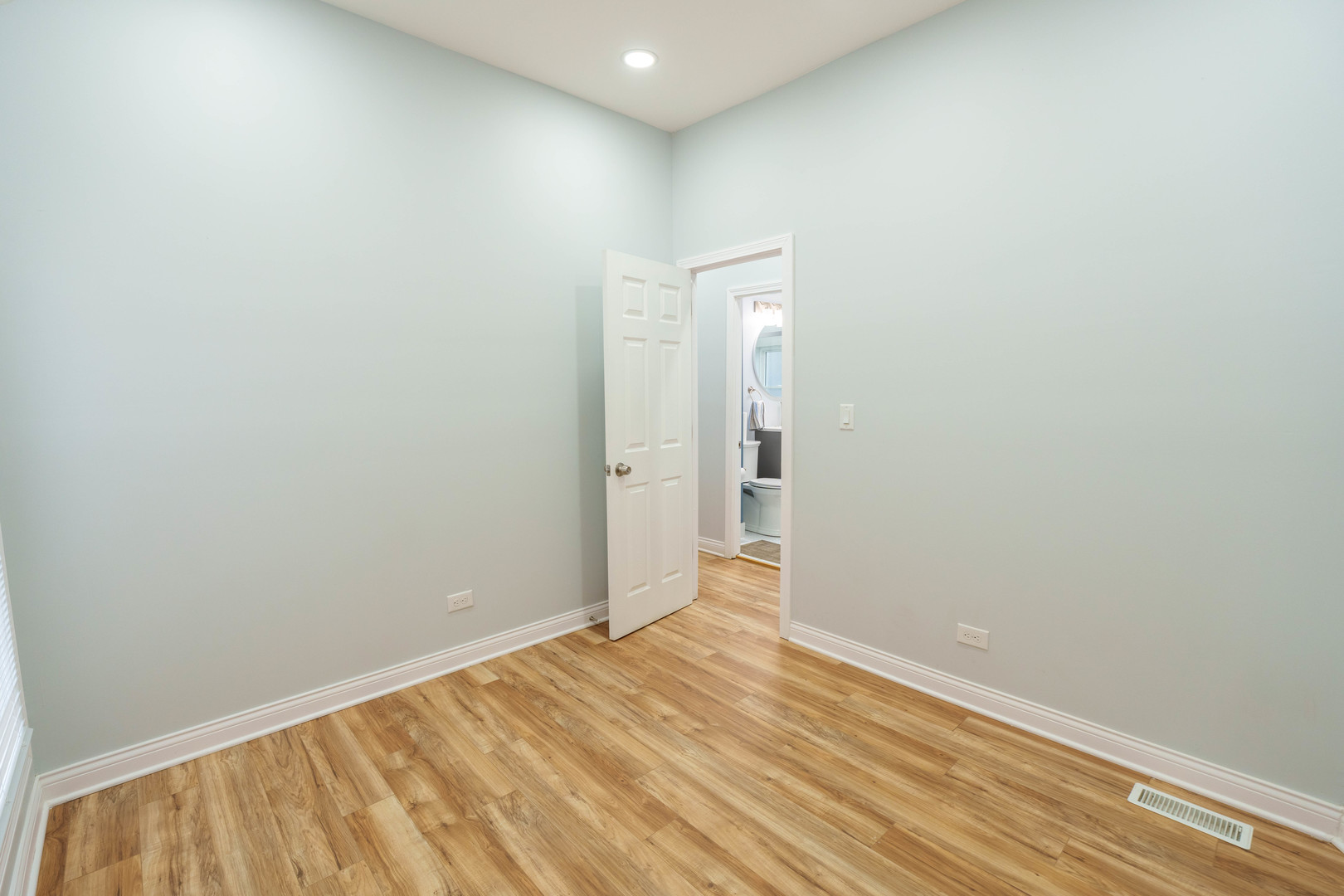 6921 South Eggleston Avenue Chicago IL 60621