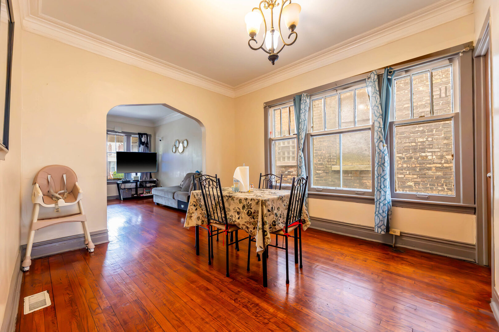 5610 South Honore Street Chicago IL 60636