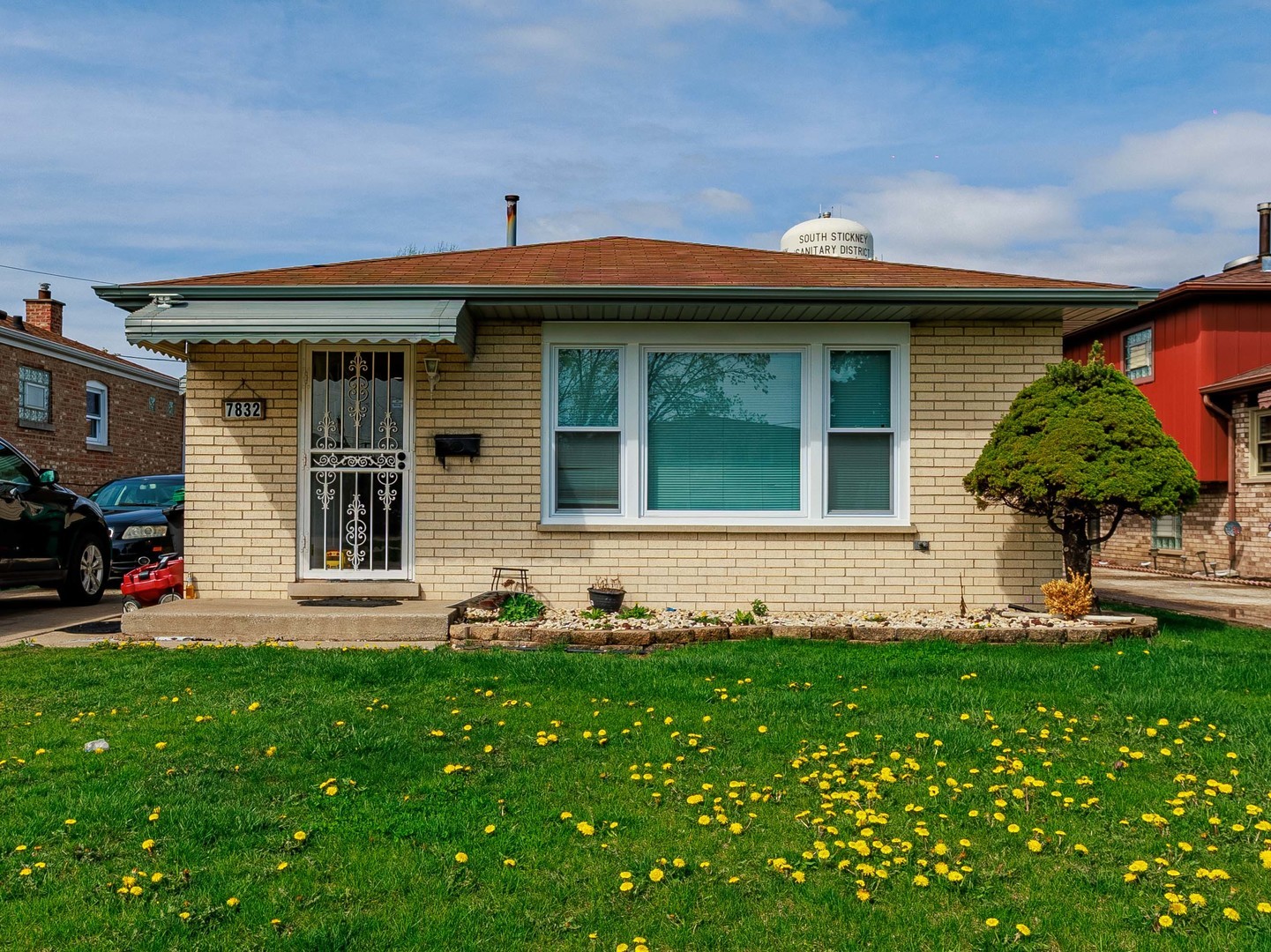 7832 Lamon Avenue Burbank IL 60459