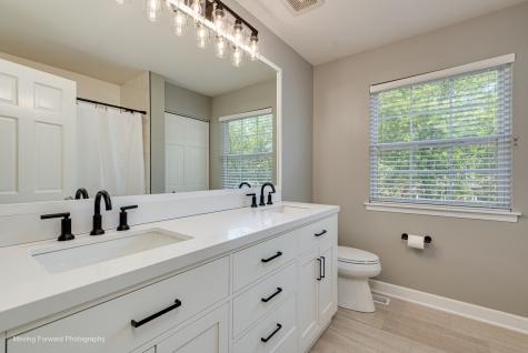 311 Greenwood Place Oswego IL 60543