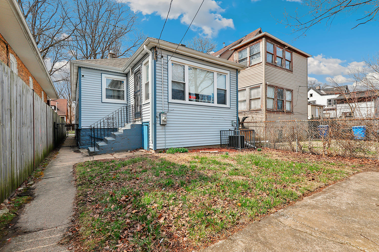 11945 South Yale Avenue Chicago IL 60628