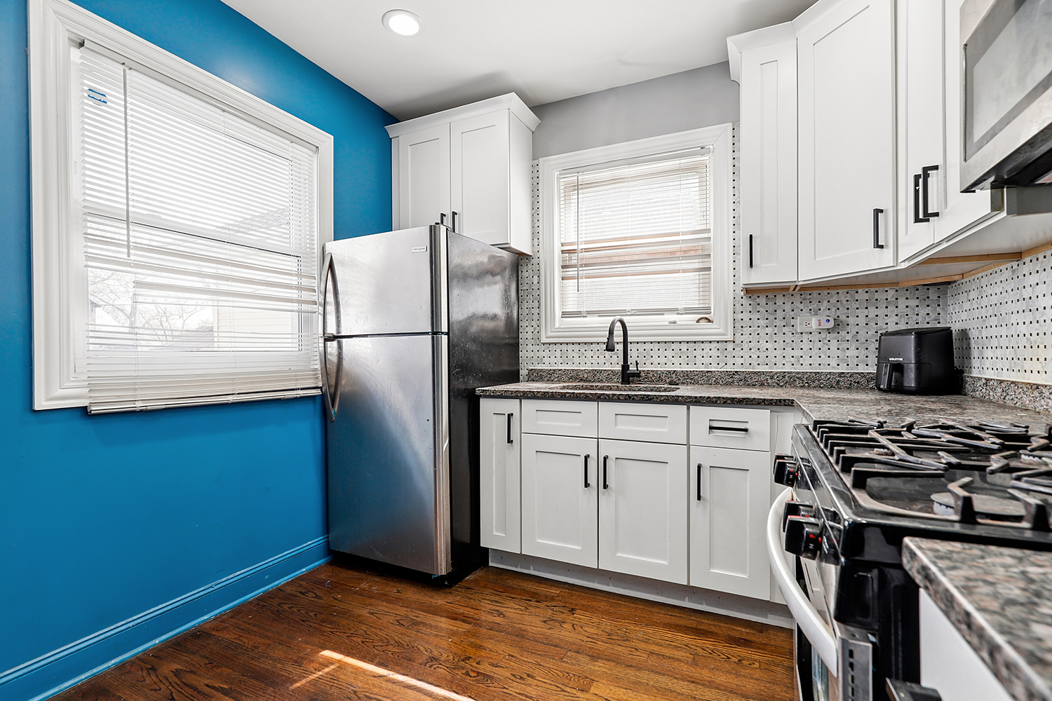 11945 South Yale Avenue Chicago IL 60628