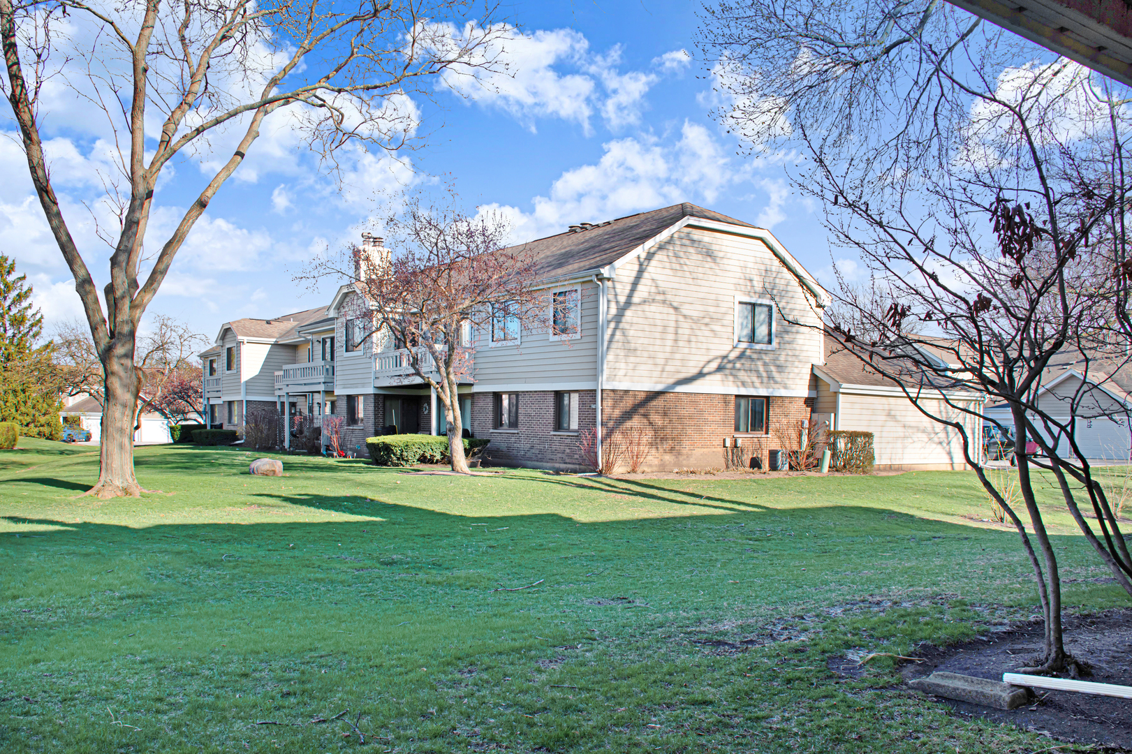 136 Wolcott Court Schaumburg IL 60193