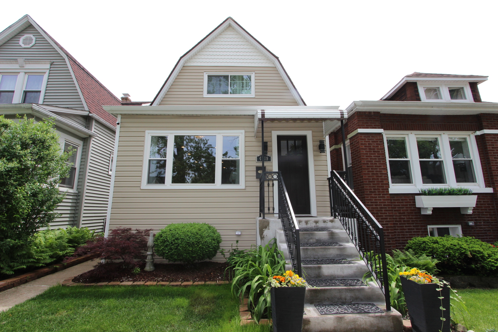 4719 West Warwick Avenue Chicago IL 60641