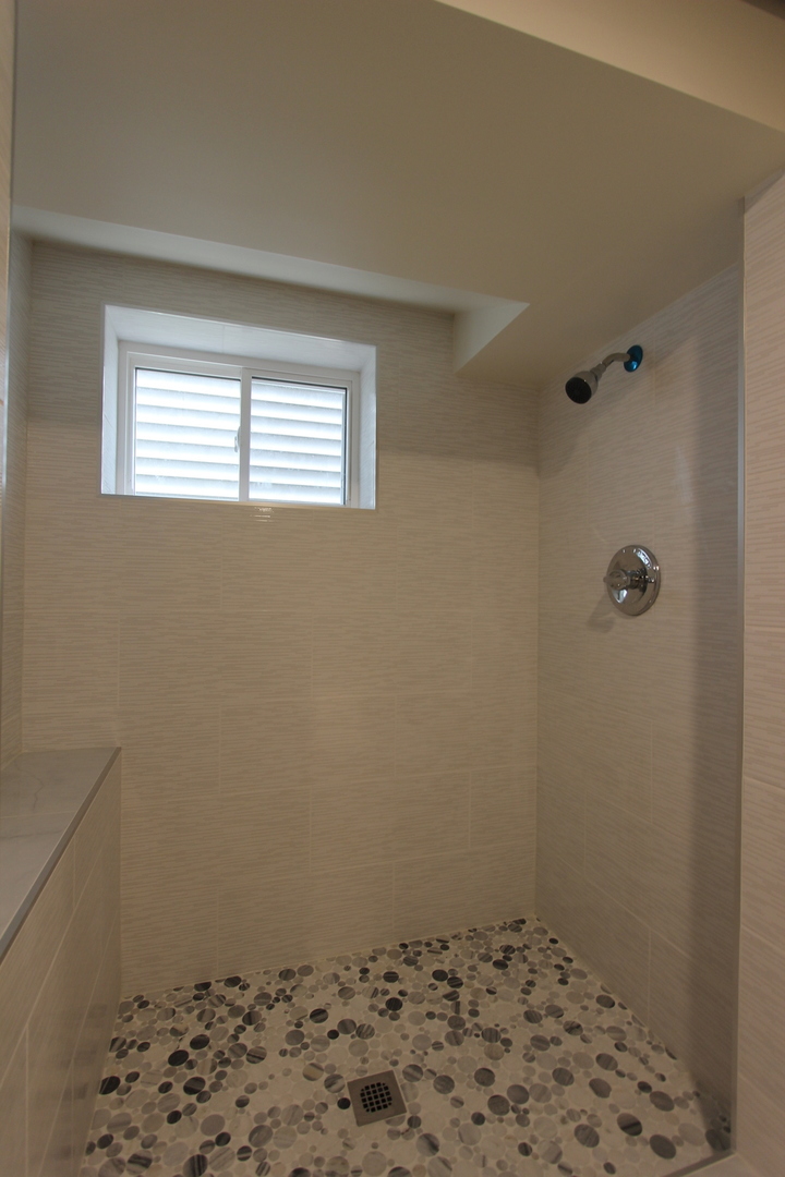 4719 West Warwick Avenue Chicago IL 60641