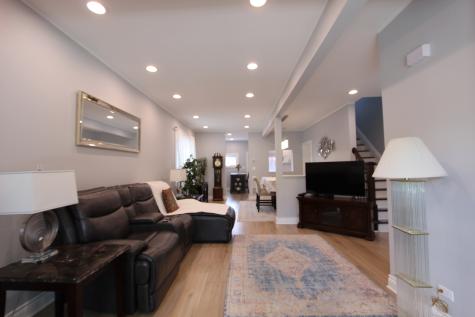 4719 West Warwick Avenue Chicago IL 60641