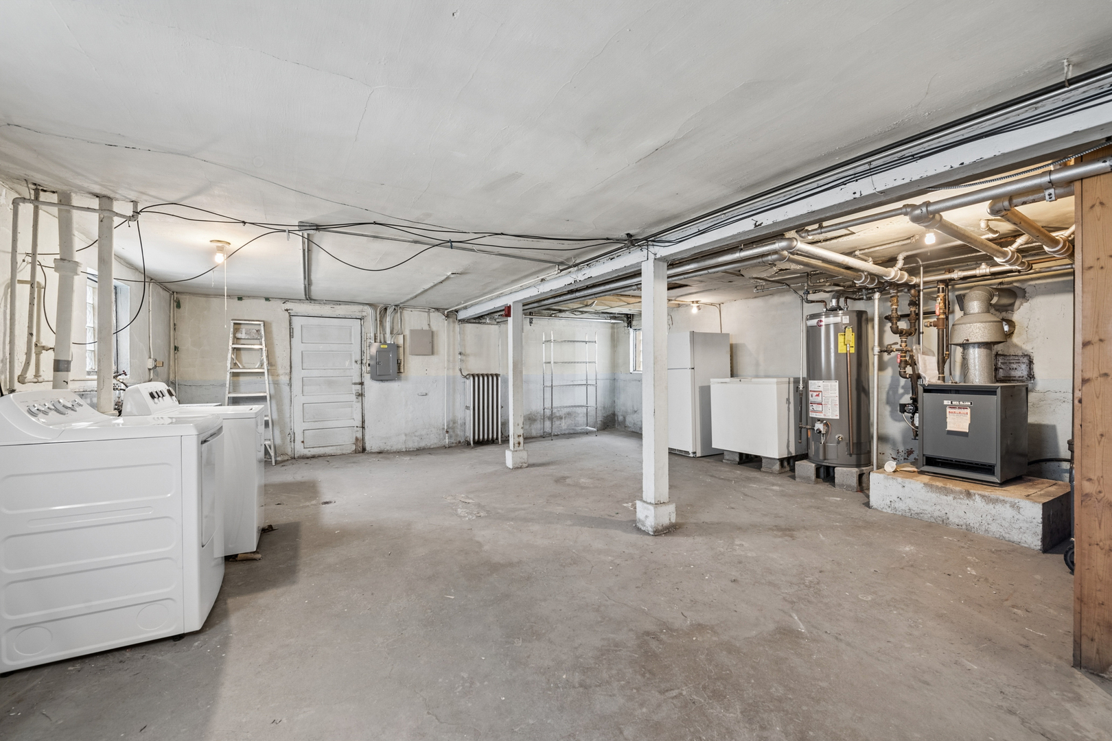 5849 West Eddy Street Chicago IL 60634