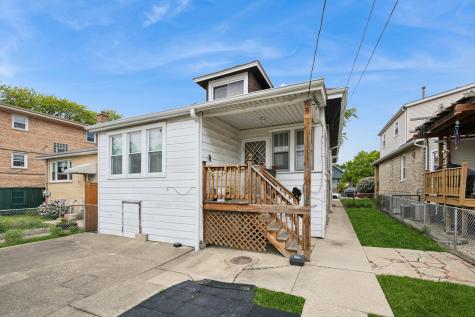 5849 West Eddy Street Chicago IL 60634