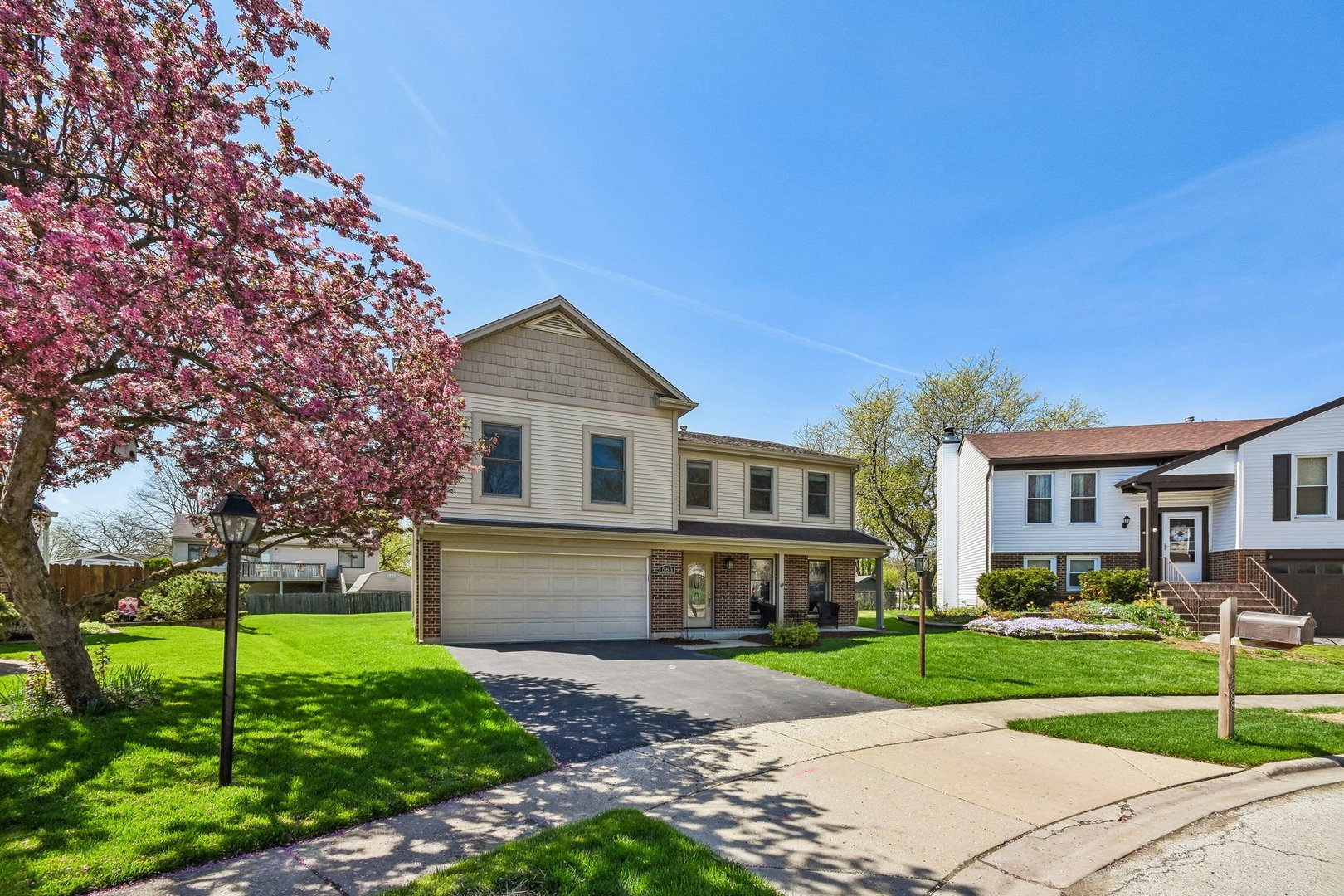 588 Kingston Court Roselle IL 60172