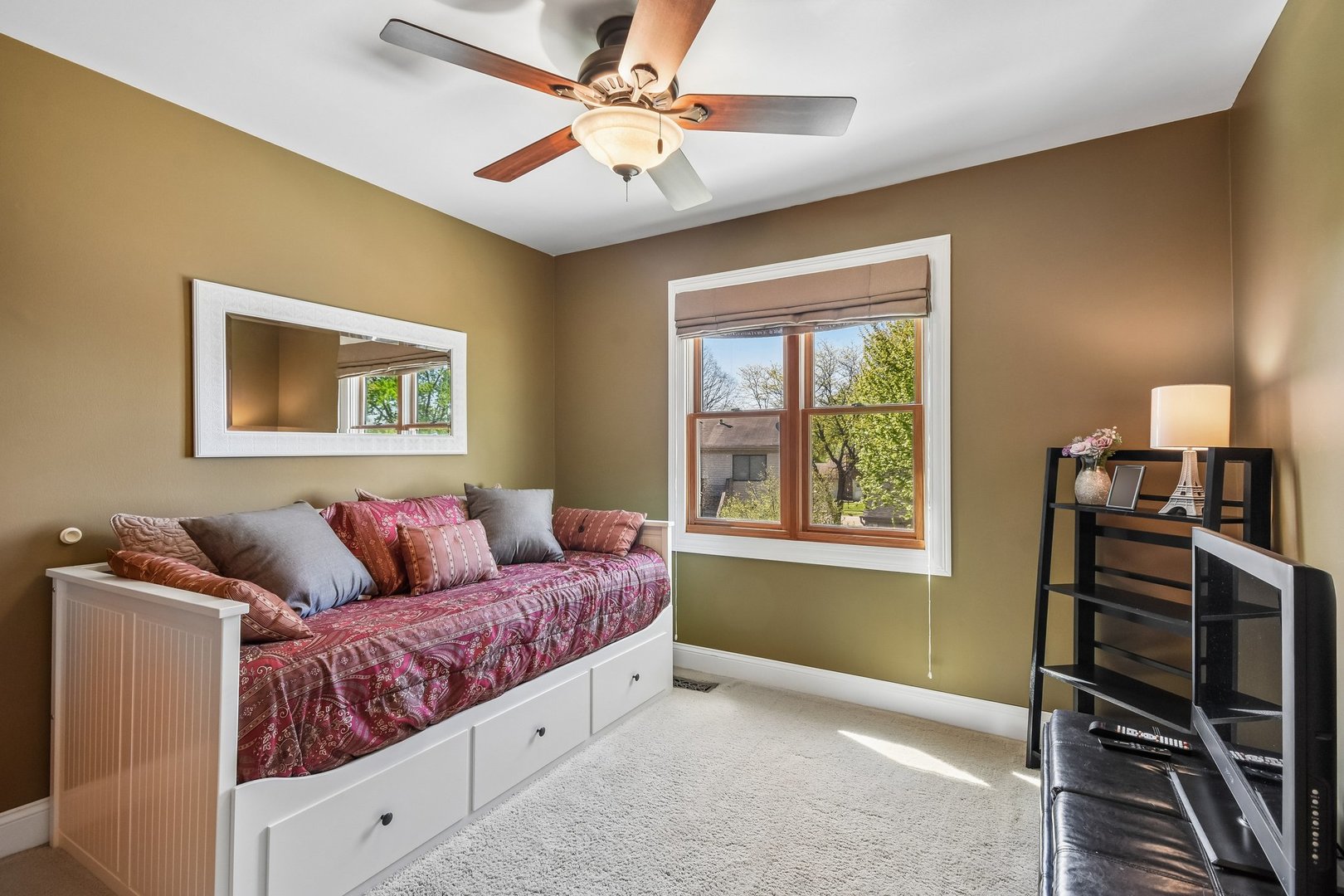 588 Kingston Court Roselle IL 60172