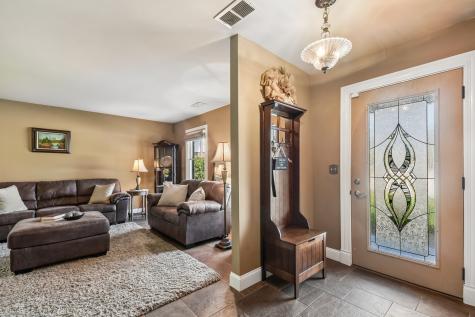 588 Kingston Court Roselle IL 60172