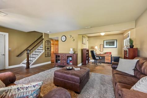 588 Kingston Court Roselle IL 60172