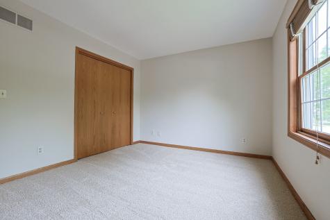 3191 Village Green Drive Aurora IL 60504