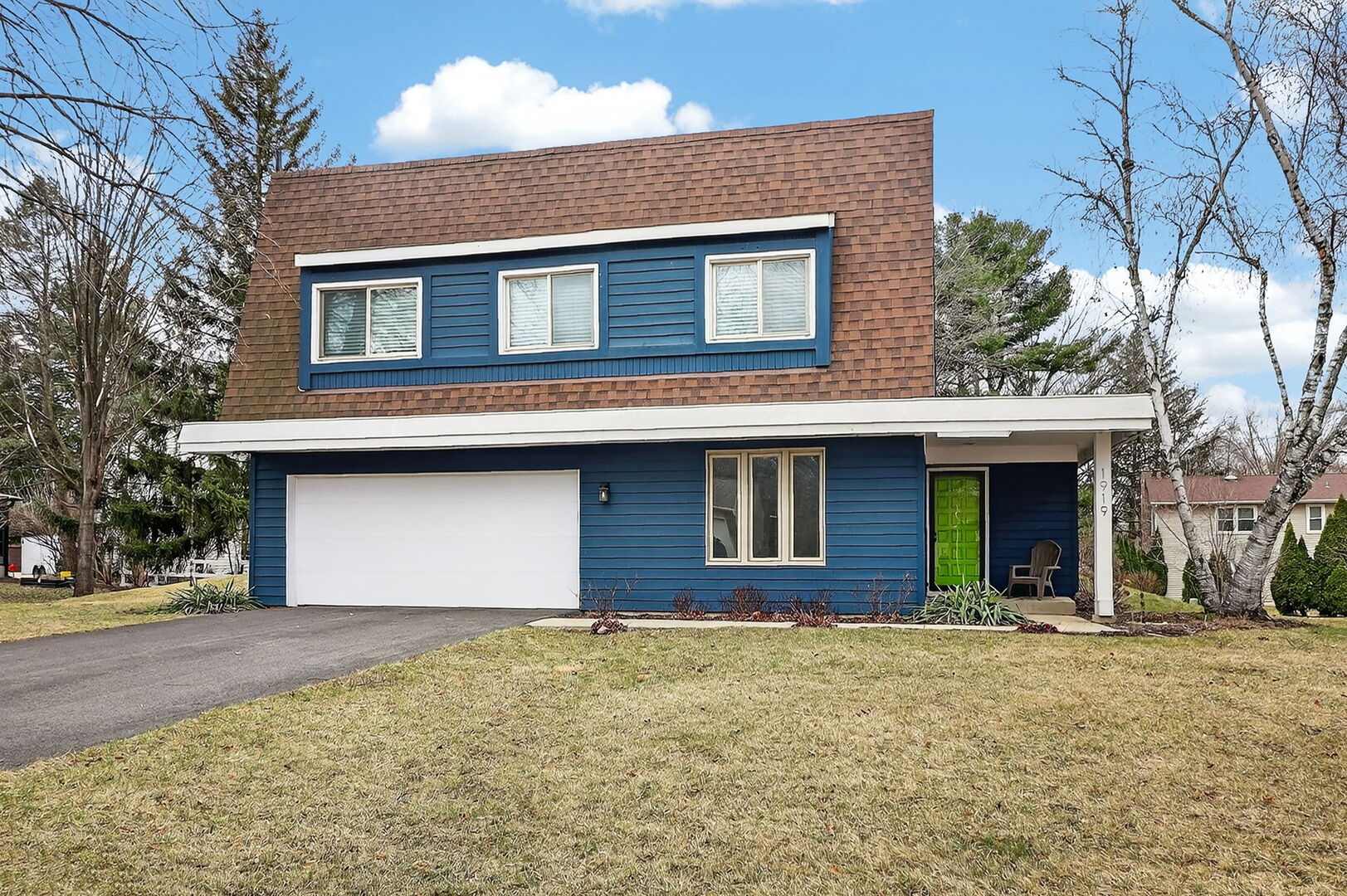 1919 Coach Drive Naperville IL 60565