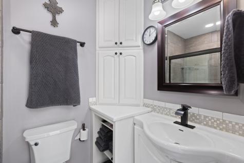 155 Lee Ann Lane Woodstock IL 60098