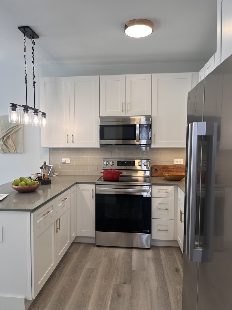 905 North Saint Louis Avenue Chicago IL 60651