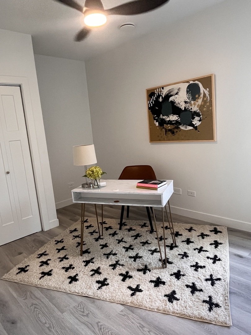 905 North Saint Louis Avenue Chicago IL 60651