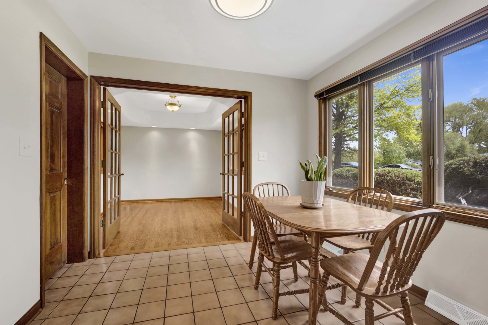 18W724 20TH Place Lombard IL 60148
