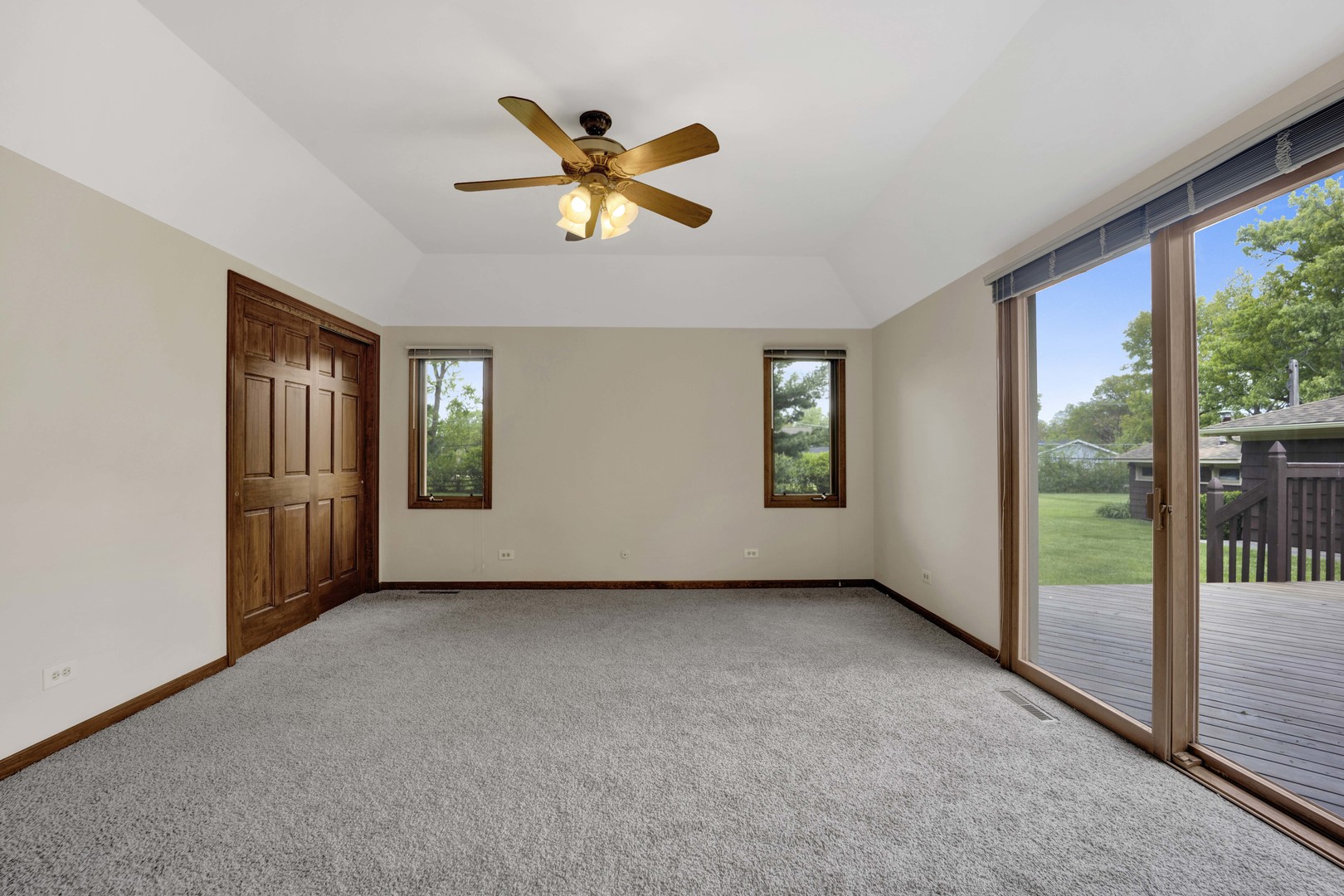 18W724 20TH Place Lombard IL 60148