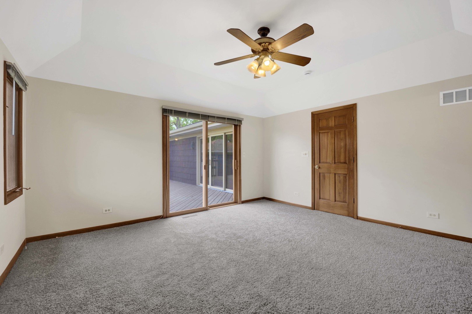 18W724 20TH Place Lombard IL 60148