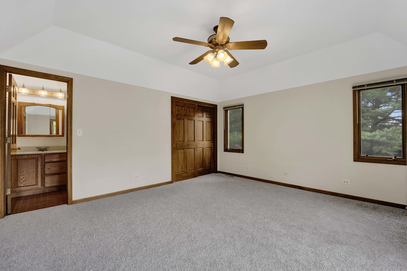 18W724 20TH Place Lombard IL 60148