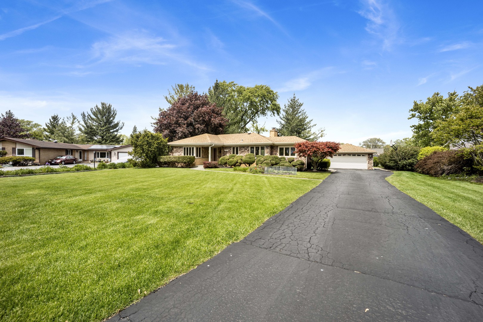 18W724 20TH Place Lombard IL 60148
