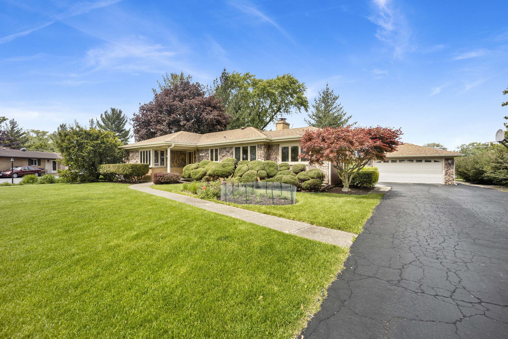 18W724 20TH Place Lombard IL 60148