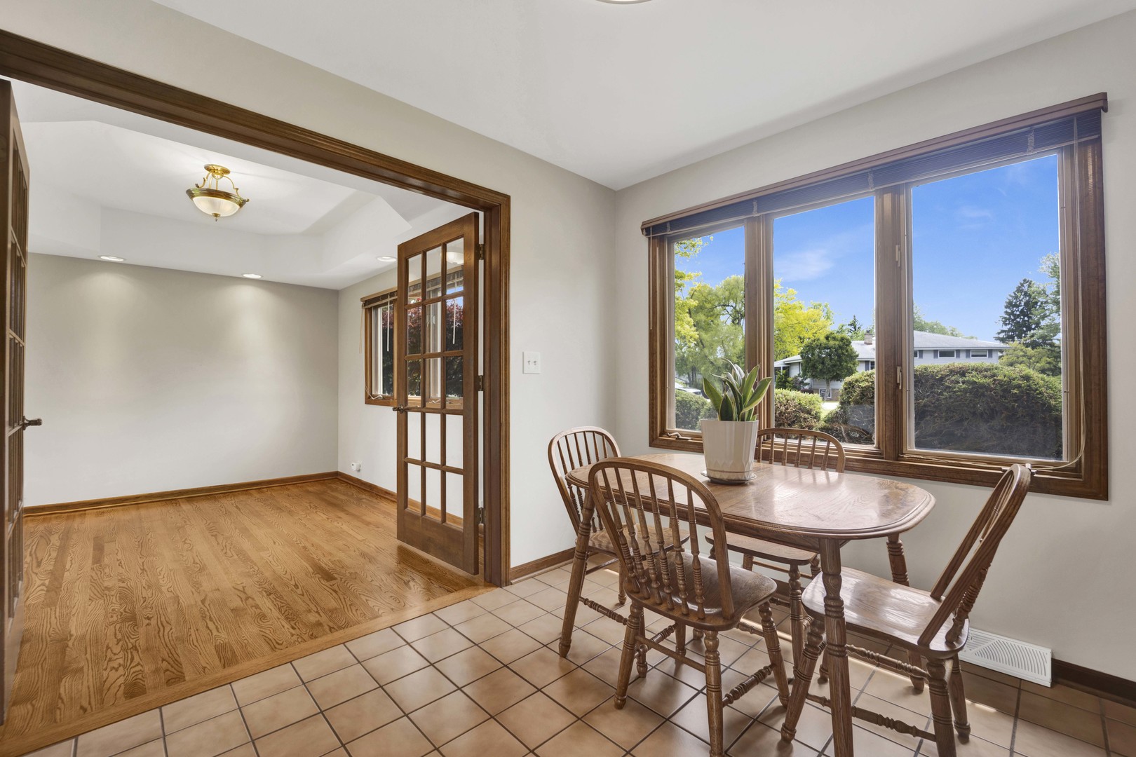 18W724 20TH Place Lombard IL 60148